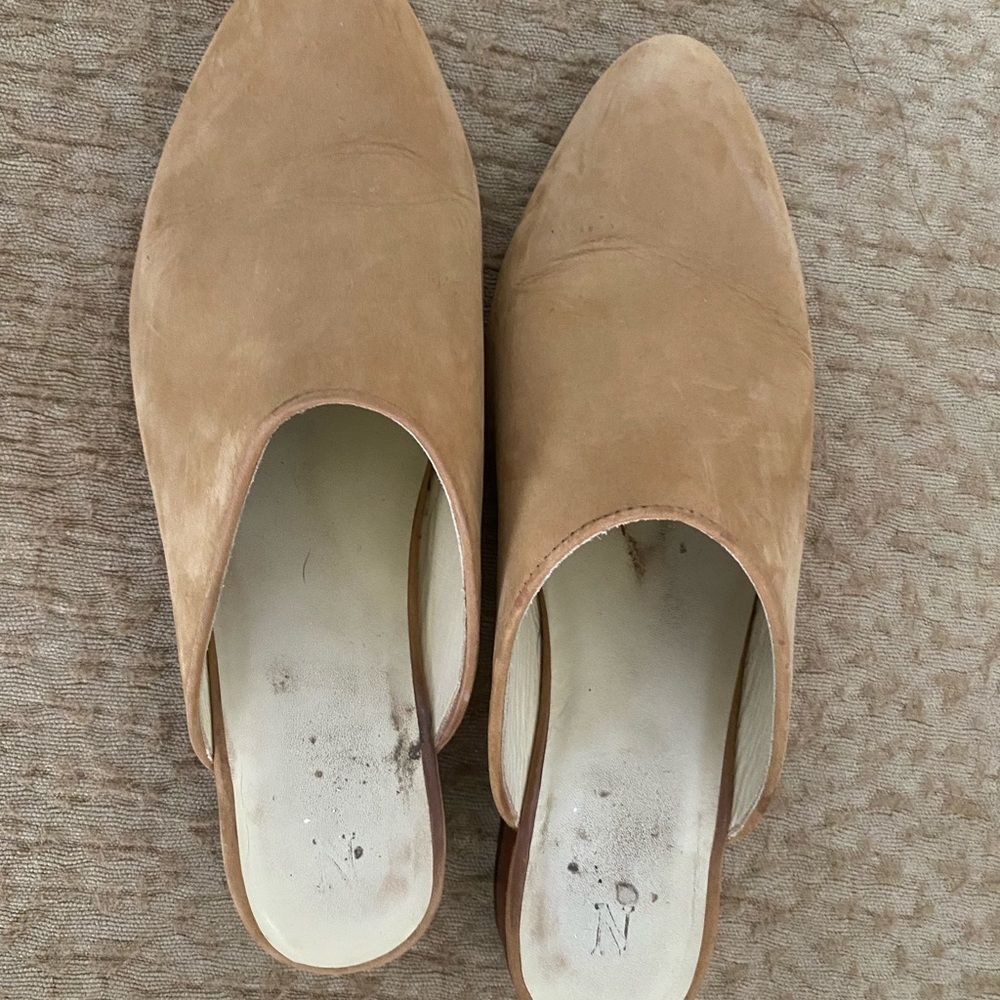 Nisolo mules